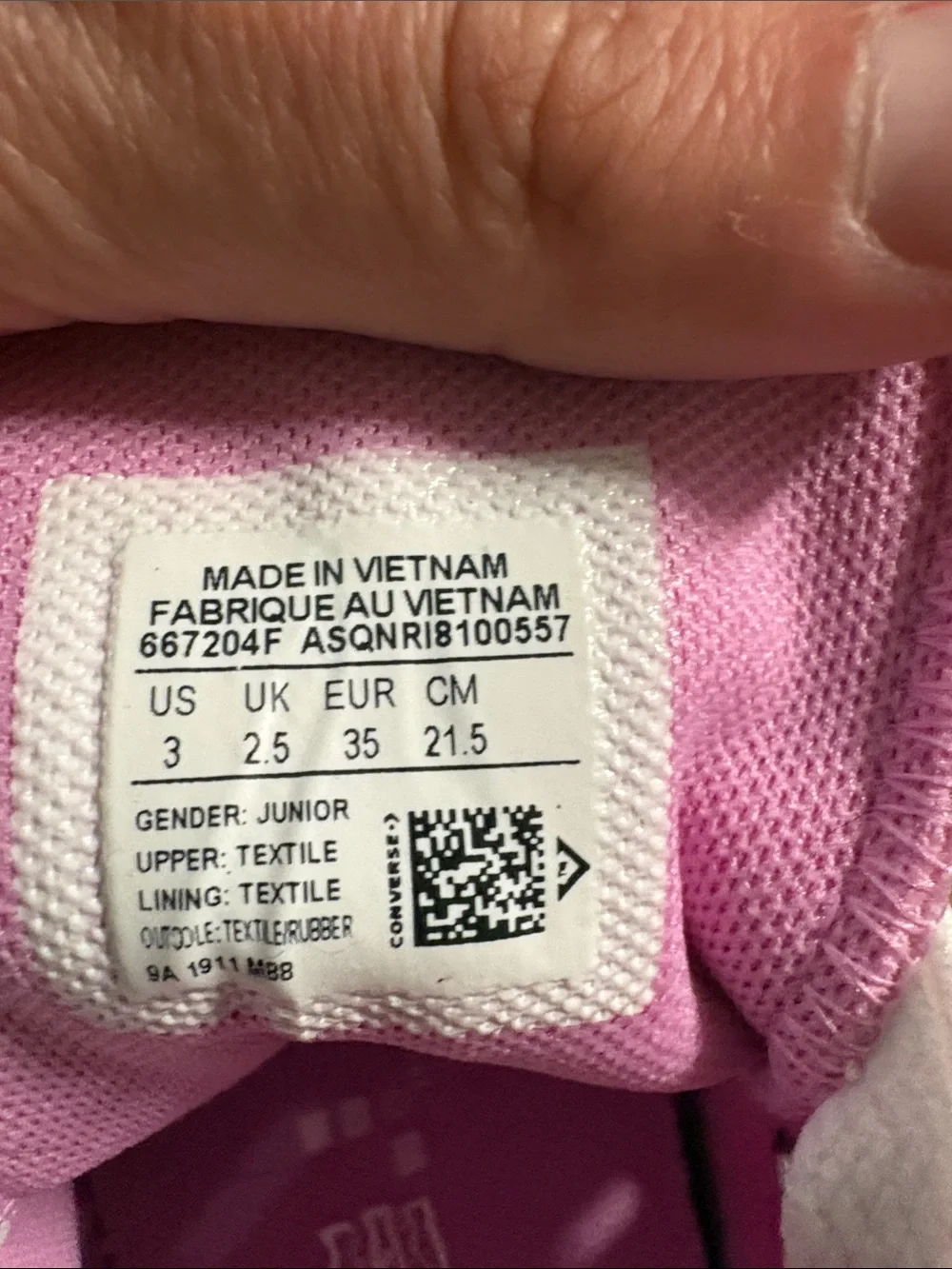 Like New! Converse Pink Canvas Low-Top Sneakers with Mermaids